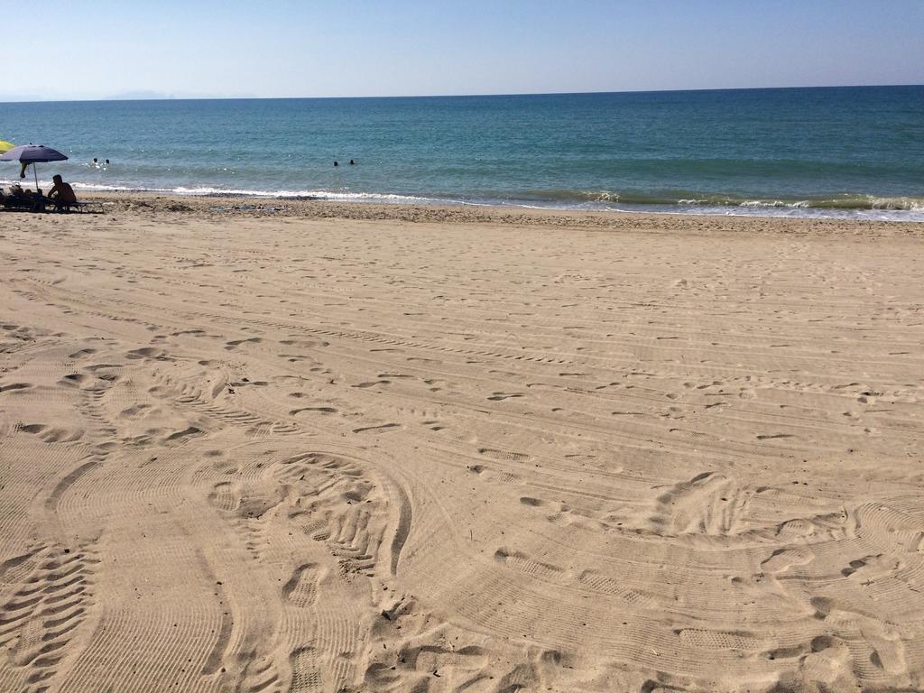 Casa Vacanza Paradise Vicino Cefalu Con Servizio Di Piscina A 3 Chilometri Appartement Campofelice Di Roccella Buitenkant foto