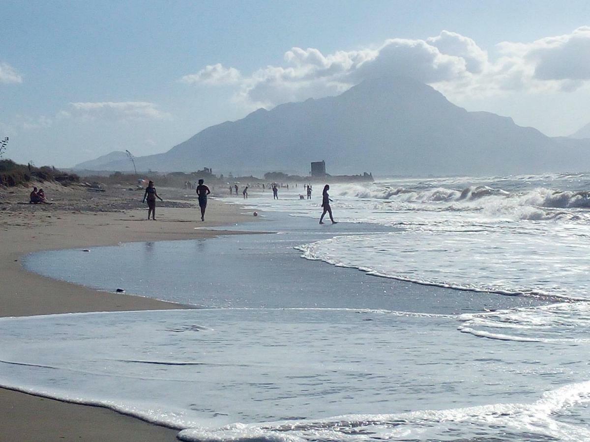 Casa Vacanza Paradise Vicino Cefalu Con Servizio Di Piscina A 3 Chilometri Appartement Campofelice Di Roccella Buitenkant foto